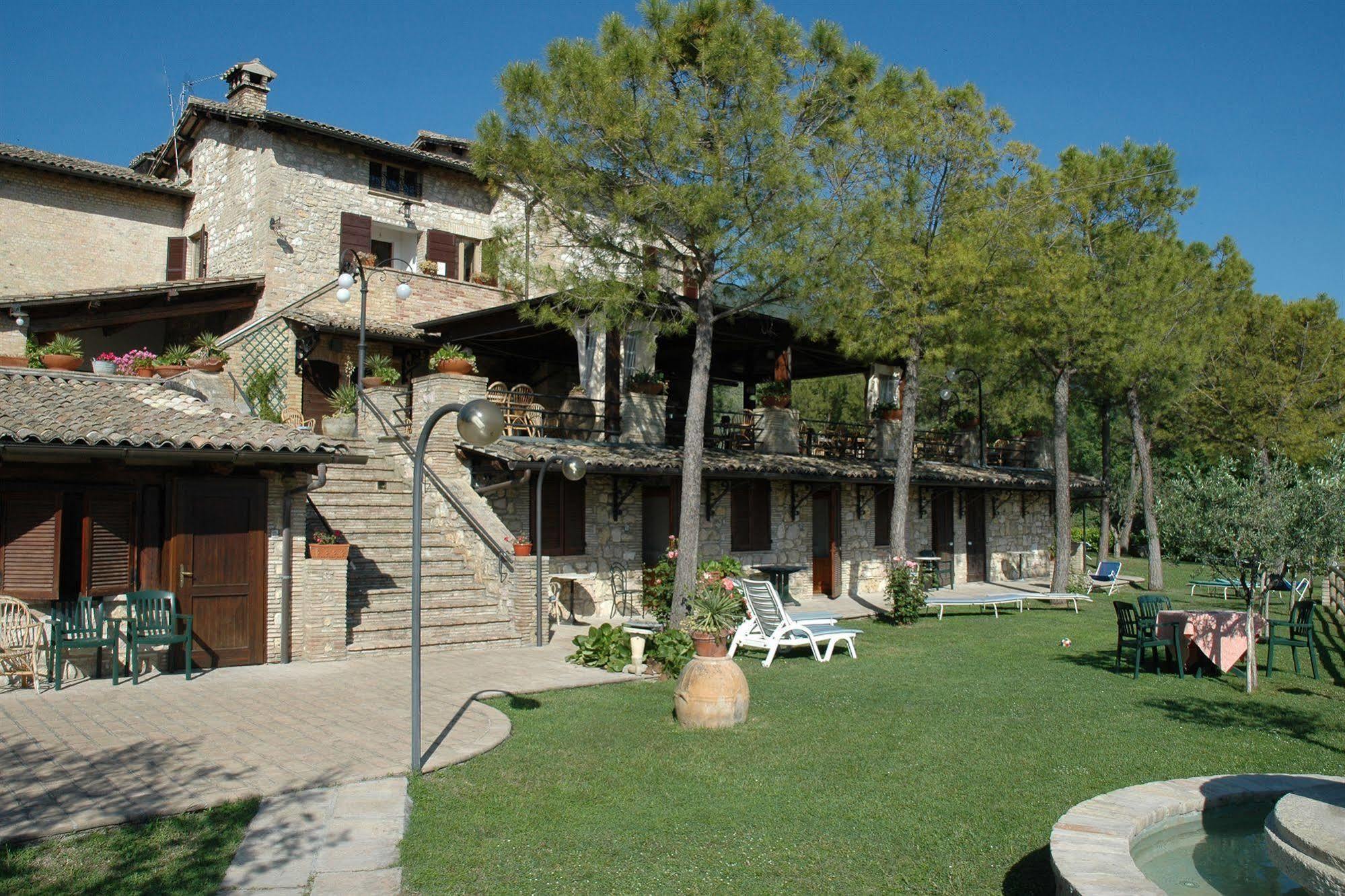Country House Tre Esse Асизи Екстериор снимка